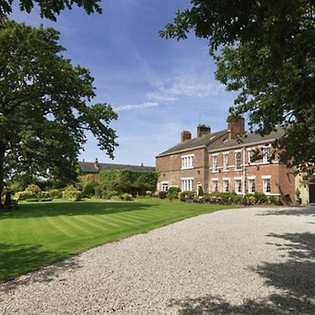 Singleton Lodge Country House Hotel Poulton-le-Fylde Екстериор снимка