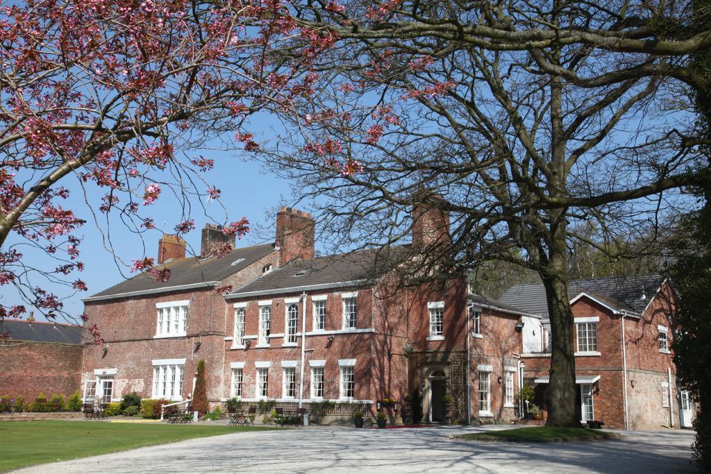 Singleton Lodge Country House Hotel Poulton-le-Fylde Екстериор снимка