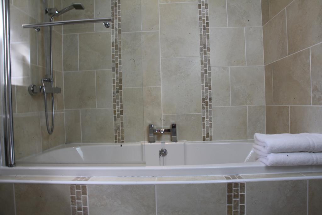Singleton Lodge Country House Hotel Poulton-le-Fylde Стая снимка