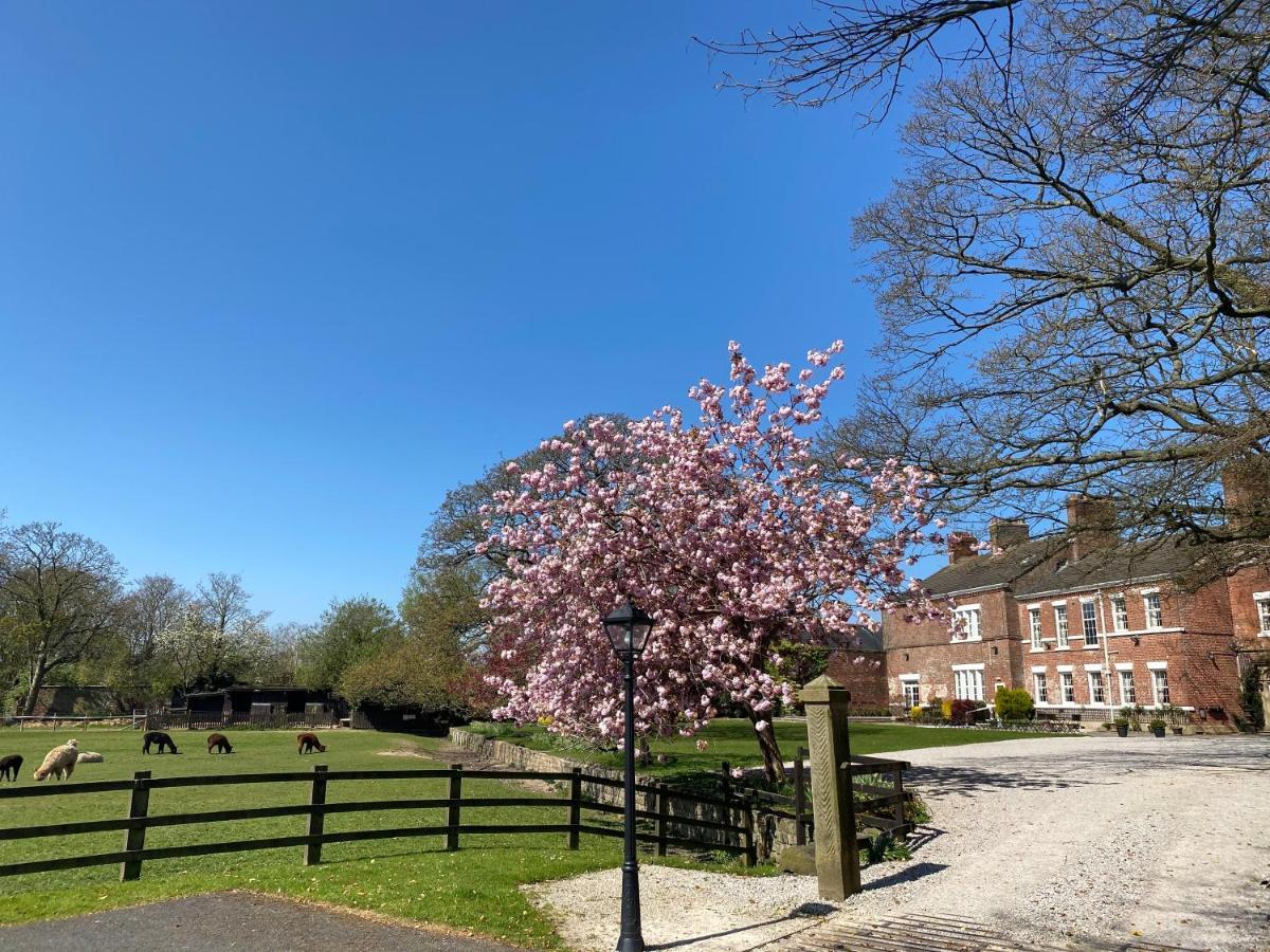 Singleton Lodge Country House Hotel Poulton-le-Fylde Екстериор снимка